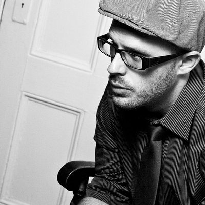 Ryan Scott Oliver Autograph Profile