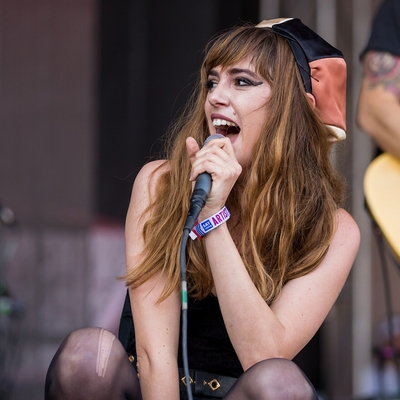 Ryn Weaver Autograph Profile
