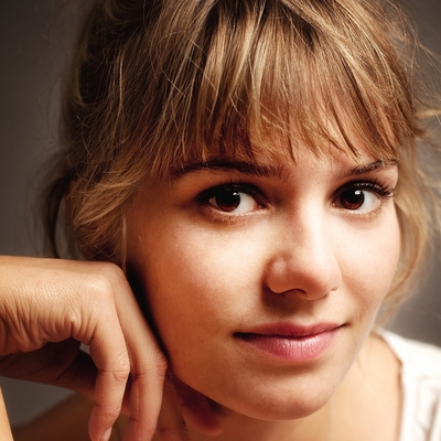 Sallie Harmsen Autograph Profile