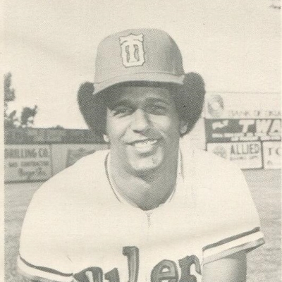 Sam Mejias Autograph Profile