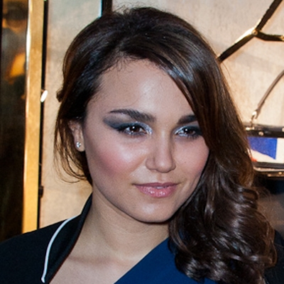 Samantha Barks Autograph Profile