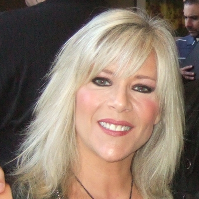 Samantha Fox Autograph Profile