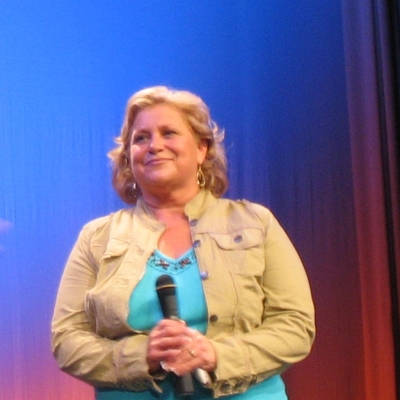 Sandi Patty Autograph Profile