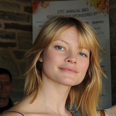 Sarah Allen Autograph Profile