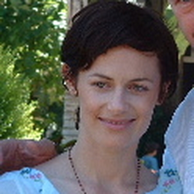 Sarah Clarke Autograph Profile