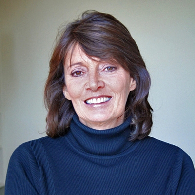 Sarah Douglas Autograph Profile