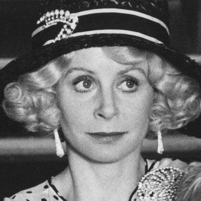 Sarah Miles Autograph Profile