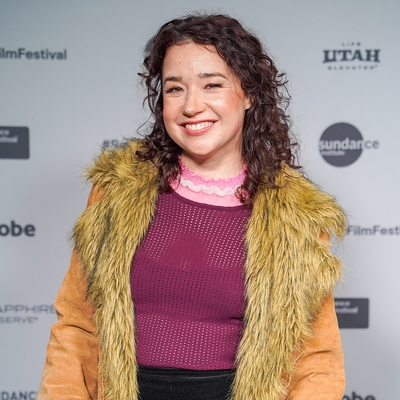 Sarah Steele Autograph Profile