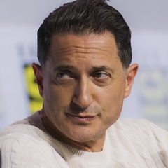 Sasha Roiz