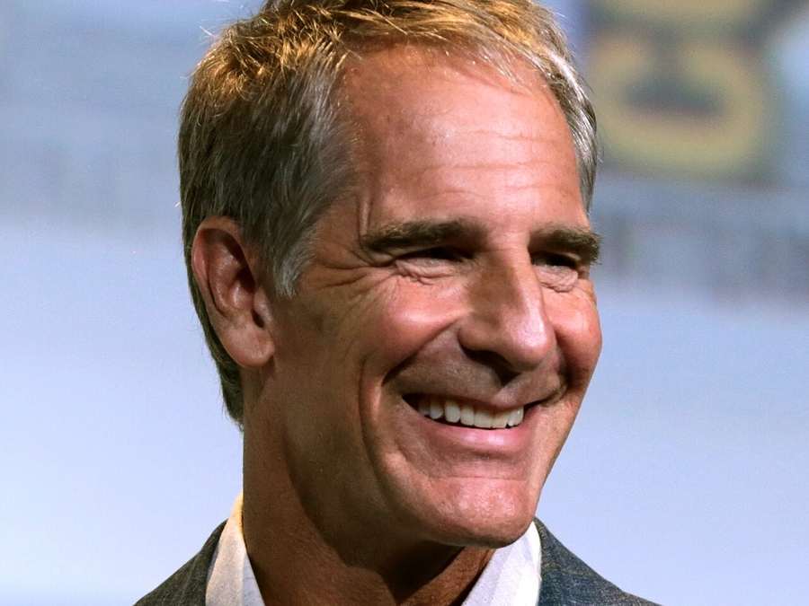 Scott Bakula
