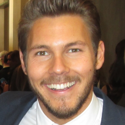 Scott Clifton Autograph Profile