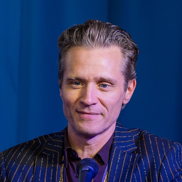 Seamus Dever