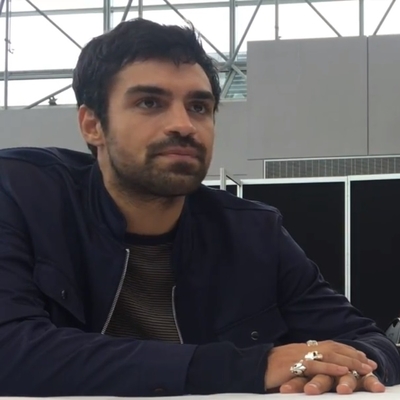 Sean Teale Autograph Profile