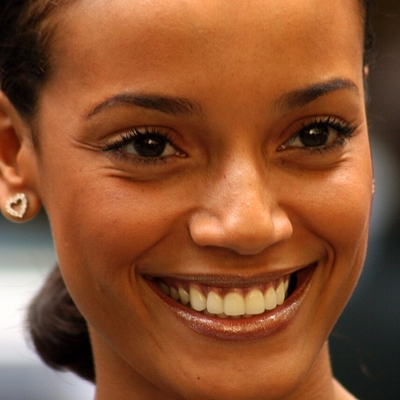 Selita Ebanks Autograph Profile