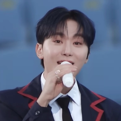 Seungkwan Autograph Profile
