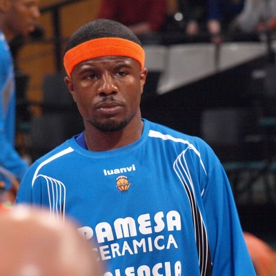 Shammond Williams Autograph Profile