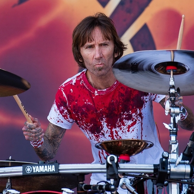 Shannon Larkin Autograph Profile