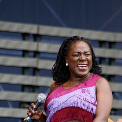 Sharon Jones Autograph Profile