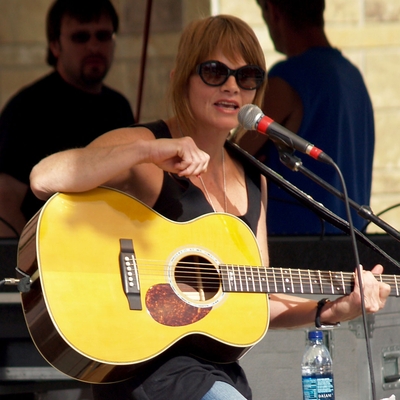 Shawn Colvin Autograph Profile