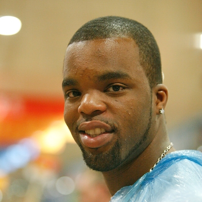 Shelden Williams Autograph Profile