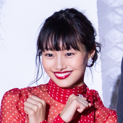 Shioli Kutsuna Autograph Profile