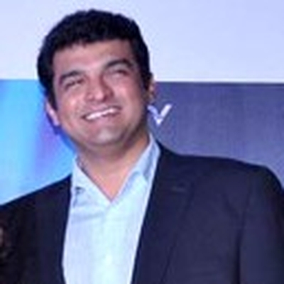 Siddharth Roy Kapur Autograph Profile
