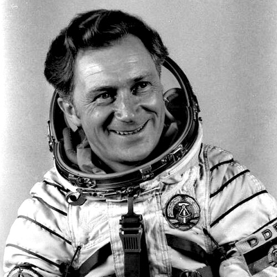 Sigmund Jähn Autograph Profile