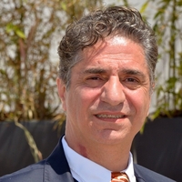 Simon Abkarian