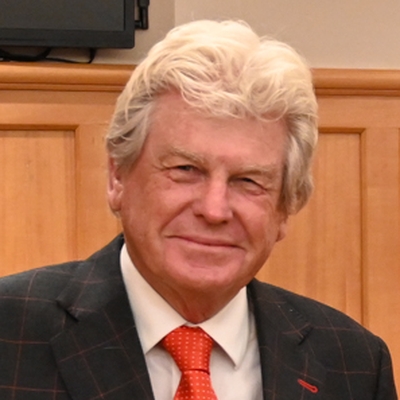 Simon Moore Autograph Profile