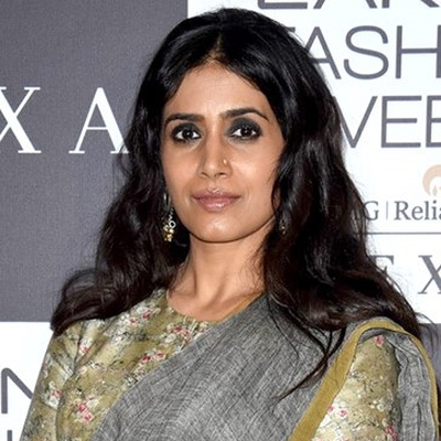 Sonali Kulkarni Autograph Profile