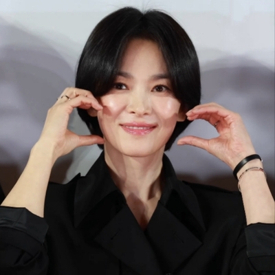 Song Hye-kyo Autograph Profile