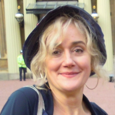 Sophie Thompson Autograph Profile