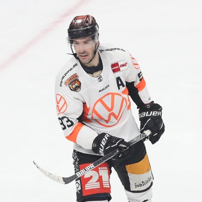 Spencer Machacek Autograph Profile