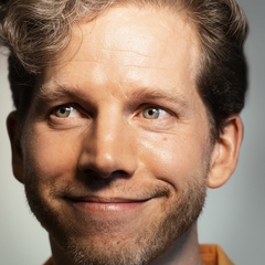 Stark Sands