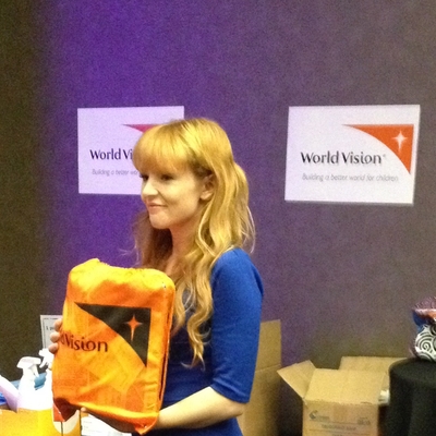 Stef Dawson Autograph Profile