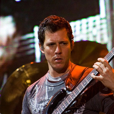 Stefan Lessard Autograph Profile