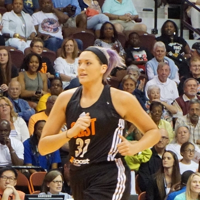 Stefanie Dolson Autograph Profile