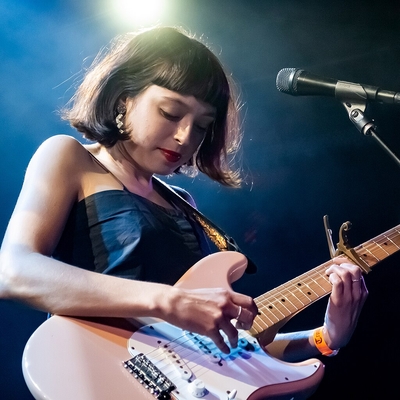 Stella Donnelly Autograph Profile