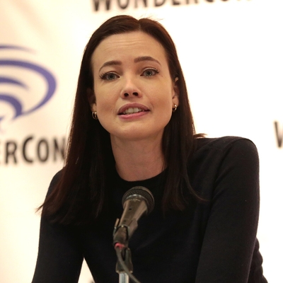 Stephanie Corneliussen Autograph Profile