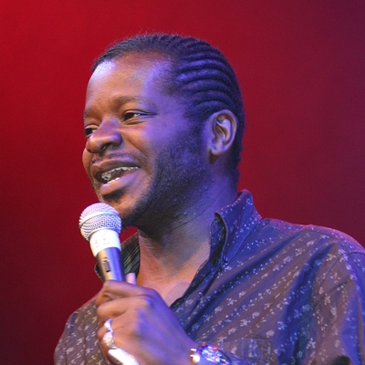 Stephen K. Amos Autograph Profile