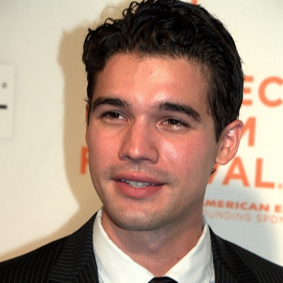 Steven Strait Autograph Profile