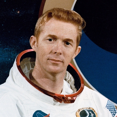 Stuart Roosa Autograph Profile