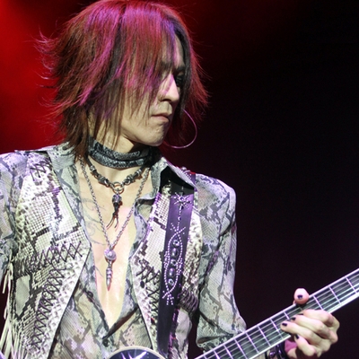Sugizo Autograph Profile