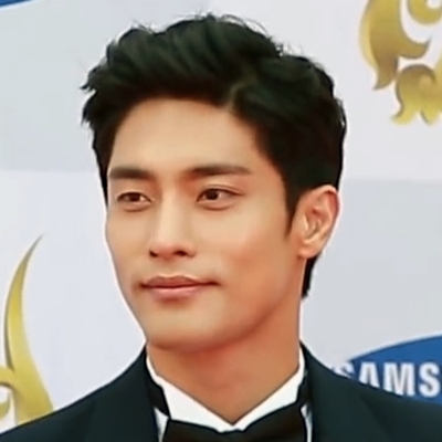 Sung Hoon Autograph Profile