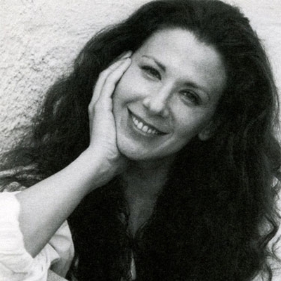 Suzie Plakson Autograph Profile
