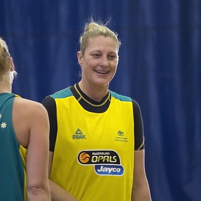 Suzy Batkovic Autograph Profile