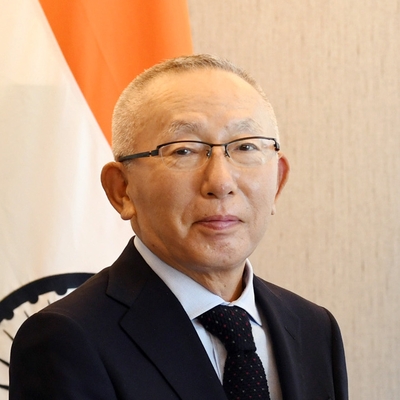Tadashi Yanai Autograph Profile
