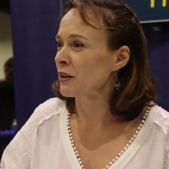 Tami Stronach