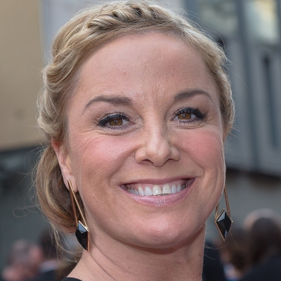 Tamzin Outhwaite Autograph Profile