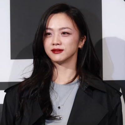 Tang Wei Autograph Profile
